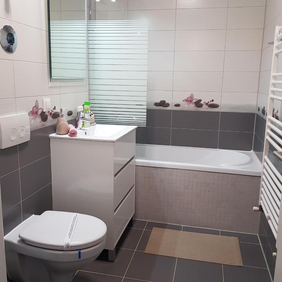 T&M Apartment Брашов Екстериор снимка